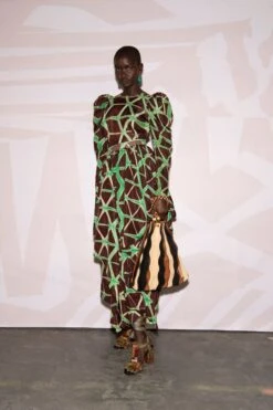 ULLA JOHNSON Adria Large Pleated Wave Bag - Dune Colorblock -Lila's Closet JASON AW23UllaJohnson2Backdrop 044 2 6f7cb3bd a500 4e61 8df8 1611028aa322