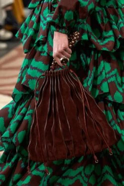 ULLA JOHNSON Adria Large Pleated Wave Bag - Mahogany -Lila's Closet UJ AW23 look54B ArmandoGrillo 1