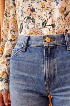 ULLA JOHNSON The Esme Jean - Danube Medium Indigo Wash -Lila's Closet ULLA JOHNSON Esme Jean DANUBE MEDIUM WASH 04