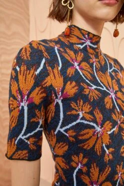 ULLA JOHNSON Flora Top - Bellflower -Lila's Closet ULLA JOHNSON Flora Top BELLFLOWER 02 ALT