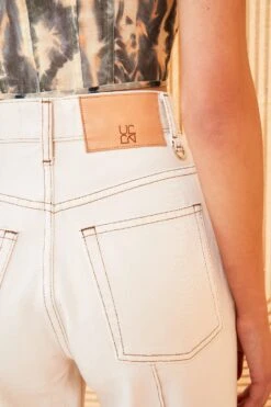 ULLA JOHNSON The Genevieve Jean - Cowrie Wash -Lila's Closet ULLA JOHNSON GENEVIEVE JEAN COWRIE 05 e5781a37 c154 4dfd 8e91 111e92e29d51