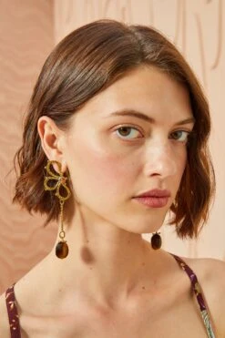 ULLA JOHNSON Hammered Chain Flower Drop Earring - Tiger's Eye