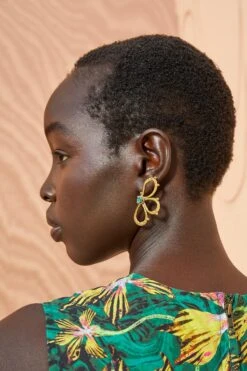 ULLA JOHNSON Hammered Chain Flower Stud - Turquoise